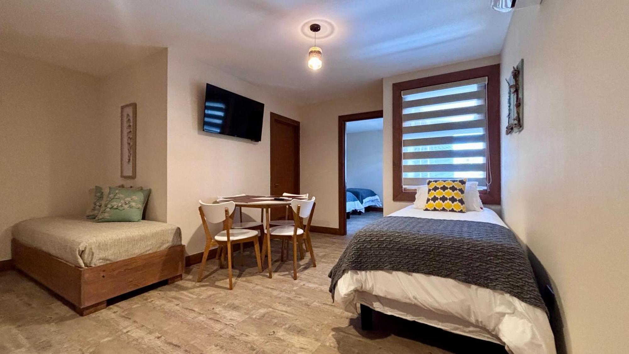 Entre Cumbres Apart Hotel Coyhaique Exteriör bild