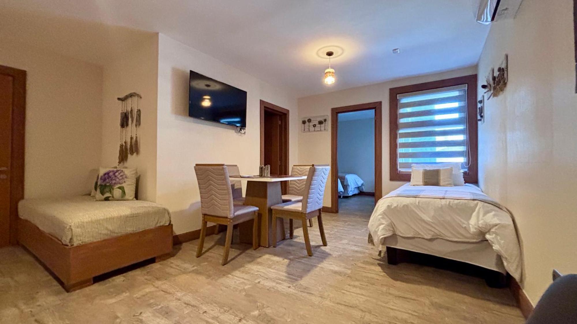 Entre Cumbres Apart Hotel Coyhaique Exteriör bild