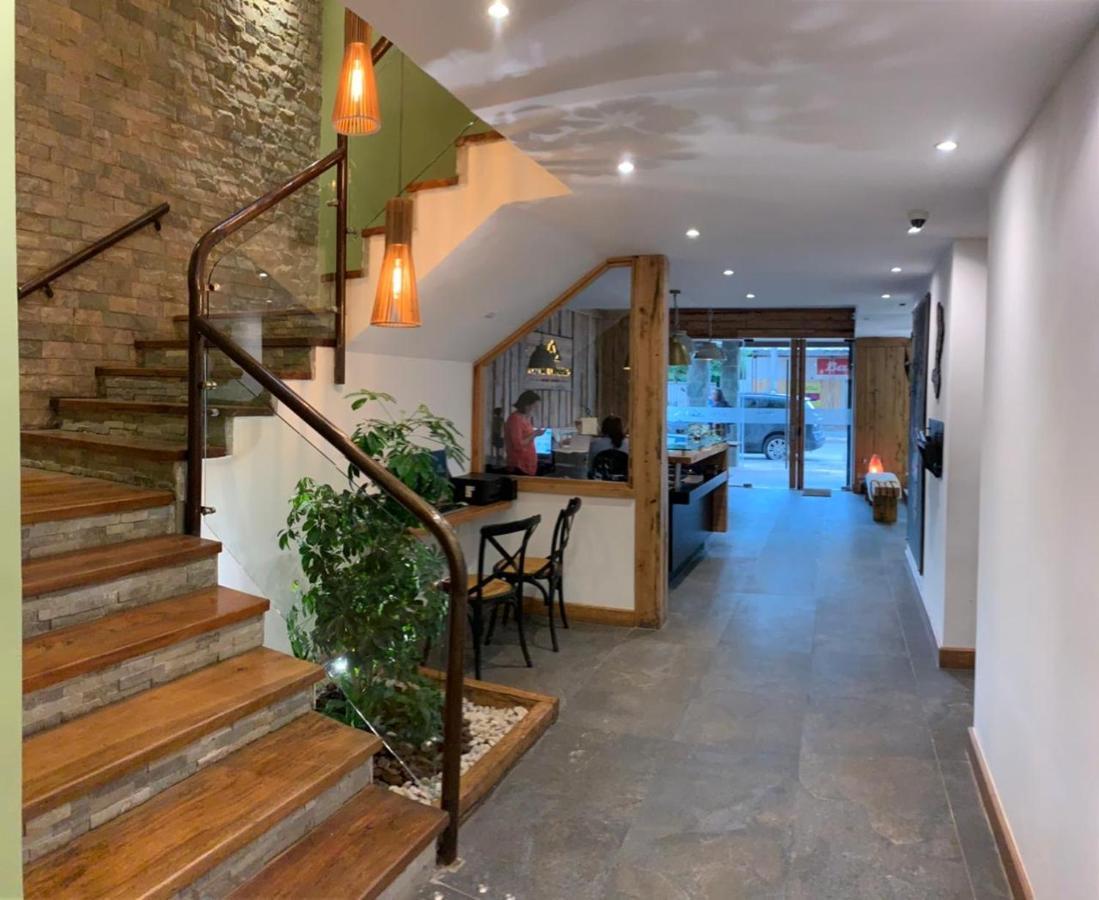Entre Cumbres Apart Hotel Coyhaique Exteriör bild