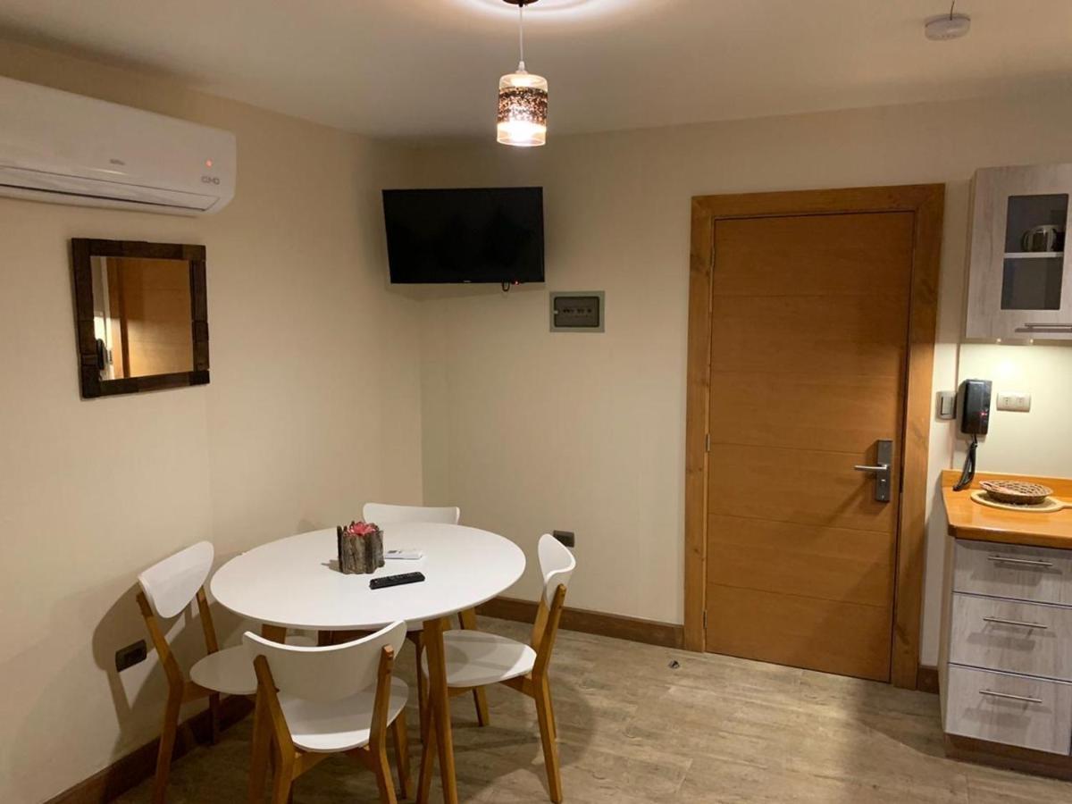 Entre Cumbres Apart Hotel Coyhaique Exteriör bild